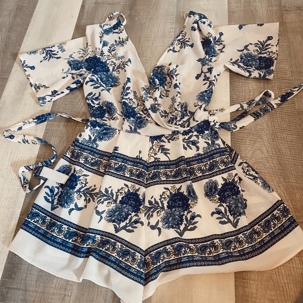 romper - Picture 3 of 3